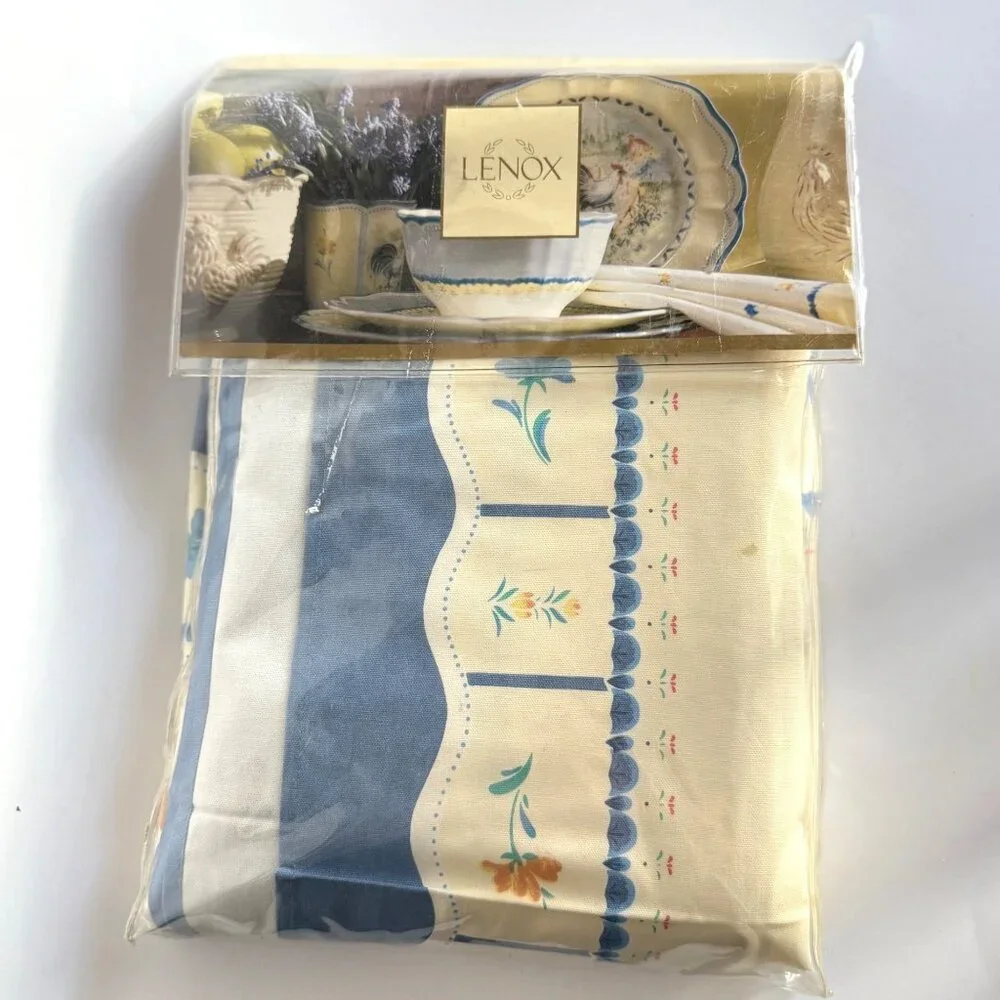vintage Lenox Provencal Garden blue cream floral tablecloth country farm 80's 12